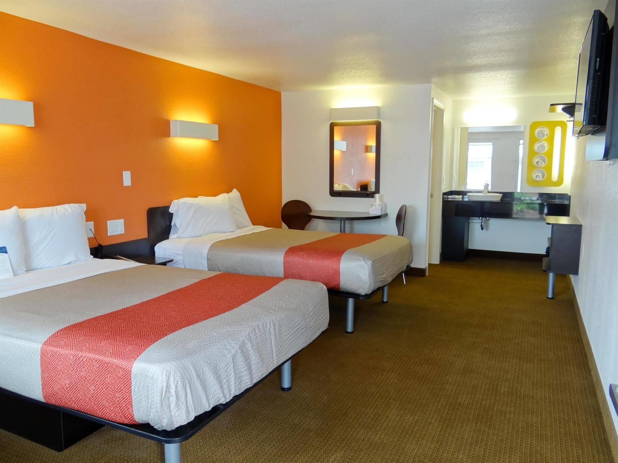 Motel 6-Erie, Pa Kearsarge Exterior photo